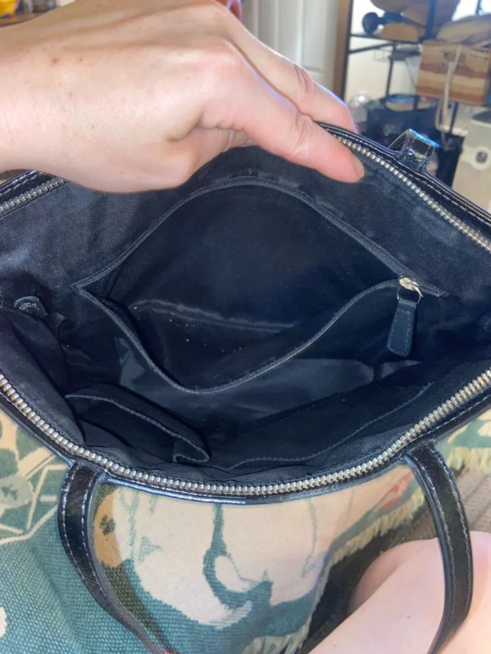 Coach signature black patent tote bag F19256 EUC